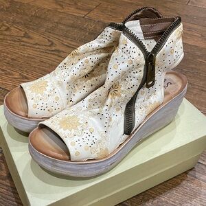 A.S.98 Naylor Floral Wedges
